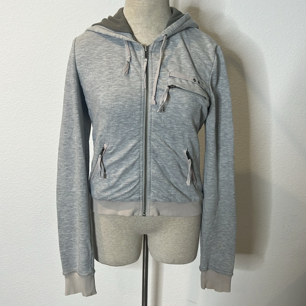 Da-Nang Embroidered Bird Zip Up Hoodie